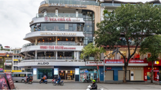 Giai đoạn đầu của cải tạo quảng trường